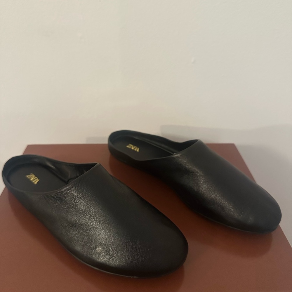 Zara NWT black genuine leather slip on mules size 38 / US 7.5